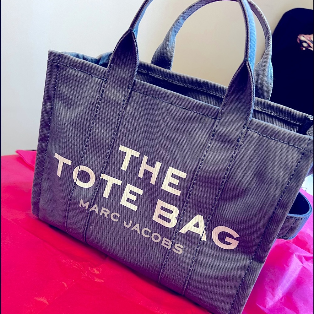 Marc Jacobs the small tote bag